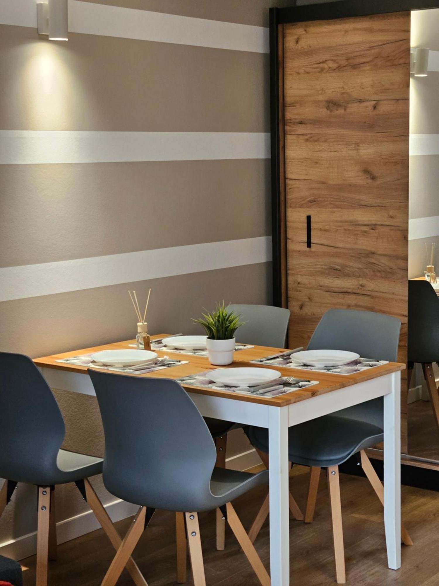 2 Cozy And Quiet A29 Апартаменти